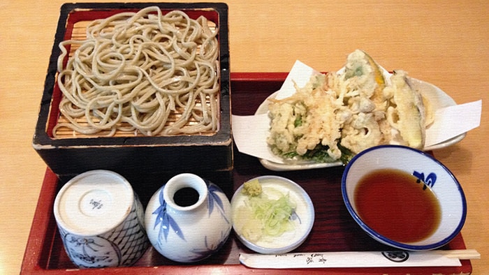 【表参道】新潟食楽園の角煮丼と志味津のとんかつと珈琲舎のパンケーキ