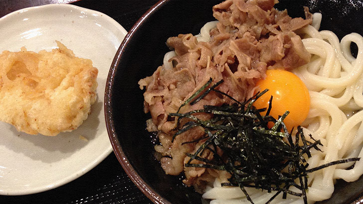 四国香川旅行でいただく讃州製麺の肉甘玉うどんと釜玉うどん