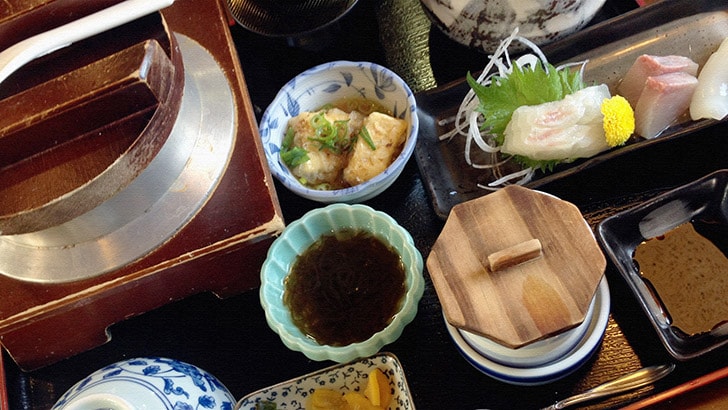 愛媛は釜飯も旨い！松山にある「かぢ屋」で鯛・穴子釜飯！