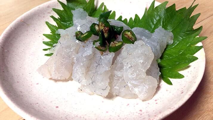 絶品!ギンポの天ぷら!メバル・カサゴ・ベラの刺身と共に食す 絶品!ギンポの天ぷら!メバル・カサゴ・ベラの刺身と共に食す