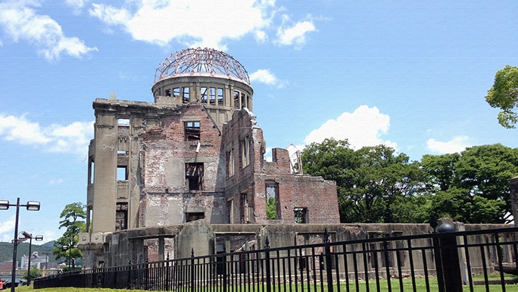 世界遺産原爆ドームと広島平和記念公園と平和記念資料館巡り