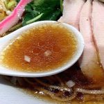 ヅラ猫は以外とビビり屋さん。大五郎ダンボールに隠れる！