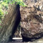燈籠坂大師の切通しトンネル｜光が幻想的な手掘りトンネル【千葉富津】