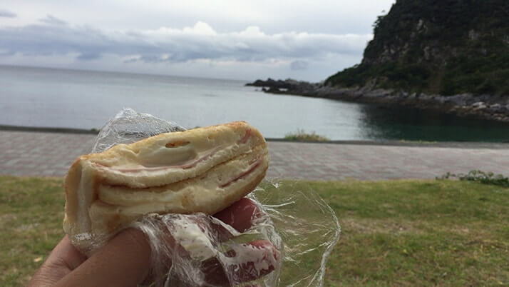 神津島でパンを食べるなら藤屋ベーカリー！ホットサンドがおすすめ！