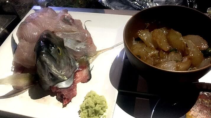 カイワリ姿造り・ブダイべっこう漬けにサバ塩焼き|神津島釣りキャンプ カイワリ姿造り・ブダイべっこう漬けにサバ塩焼き|神津島釣りキャンプ