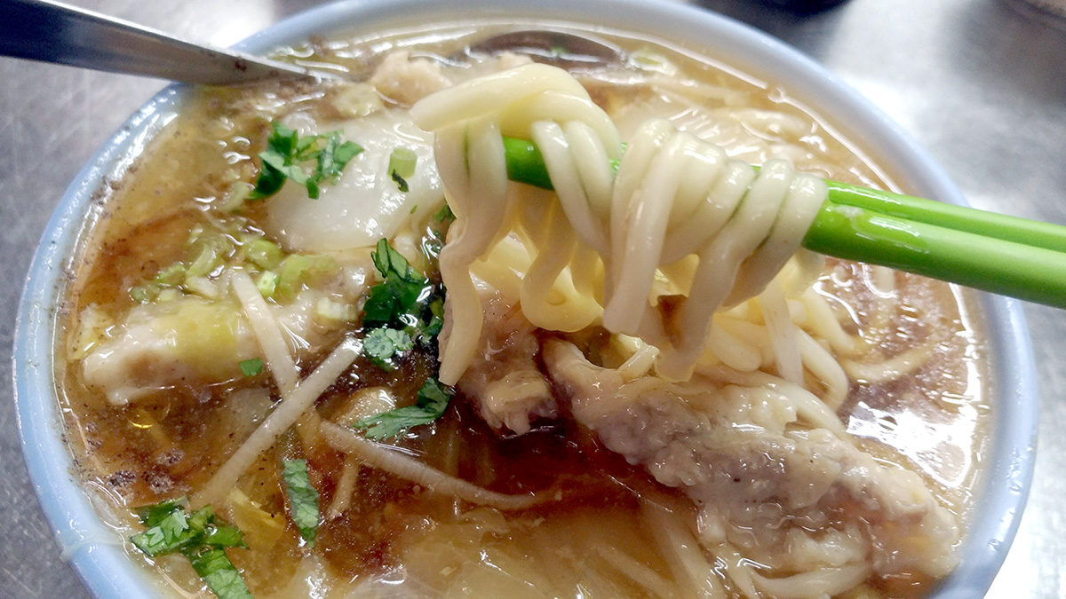 西門町の阿宗麺線で食べたとろみのある麺線