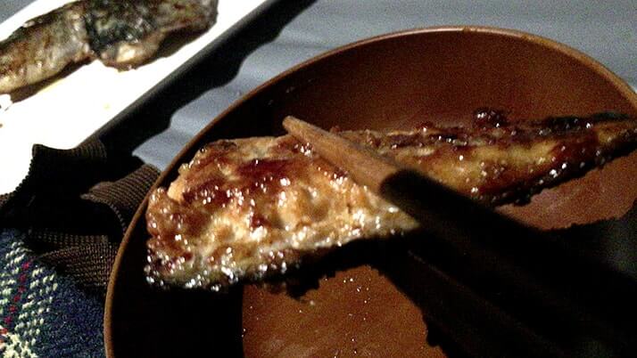 サバ干物をガーリックバター醤油ソテーにして釣りメシ!|神津島釣りキャンプ サバ干物をガーリックバター醤油ソテーにして釣りメシ!|神津島釣りキャンプ
