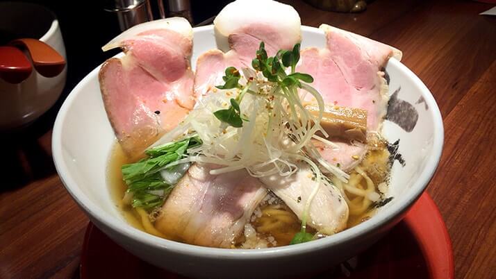 拳ラーメン|京都でラーメン食べるなら実力派の濃(こい)と淡(あわ)!