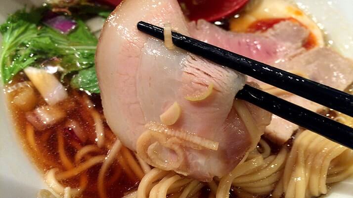拳ラーメン|京都でラーメン食べるなら実力派の濃(こい)と淡(あわ)!