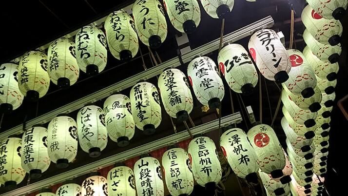 京都「八坂神社」全国に数千ある神社の総本社"祇園さん"の夜を訪ねる