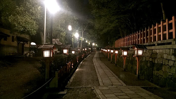 京都「八坂神社」全国に数千ある神社の総本社"祇園さん"の夜を訪ねる