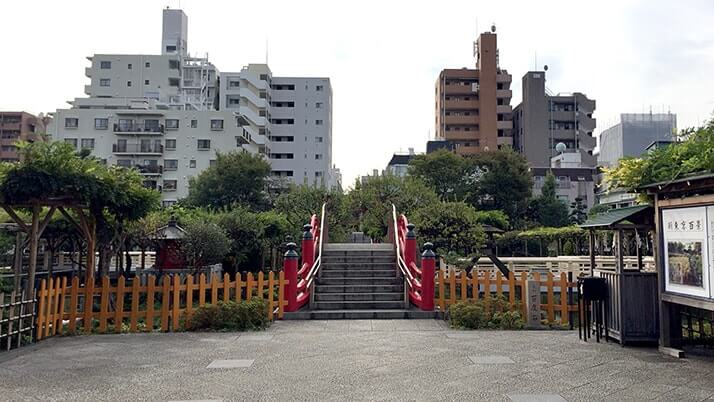 亀戸天神社｜菅原道真を祀った学問の神として親しまれる下町の天神さま