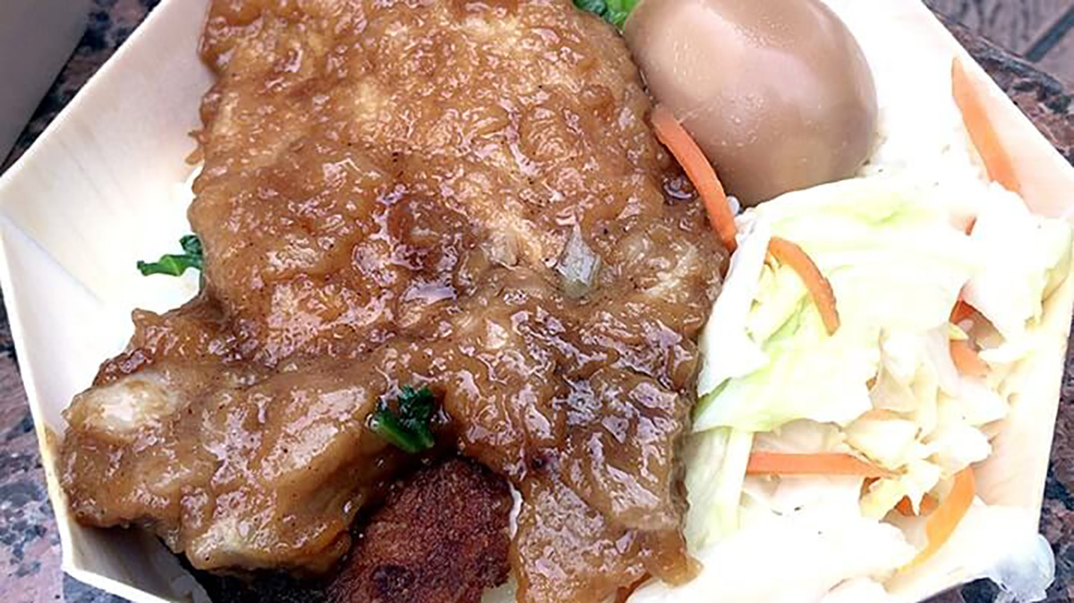 台北駅で買った台鐵便當本舖の排骨弁当