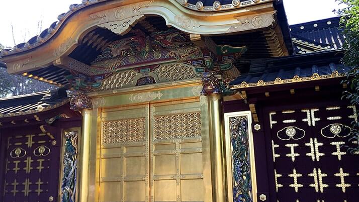 唐門に銅燈籠…上野東照宮は無料区域だけでも見所の多い神社