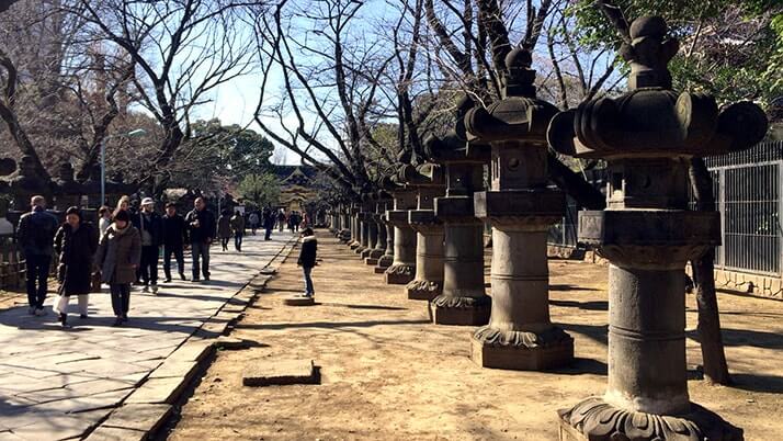 唐門に銅燈籠…上野東照宮は無料区域だけでも見所の多い神社