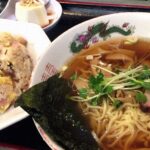 飲んだ後の中華は最高！有楽町の謝謝ラーメンでチャーハン＋半ラーメンセット