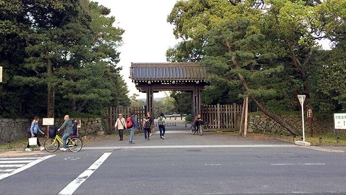 春の京都へ！関空から京都へ移動し京都御所をのんびり散歩
