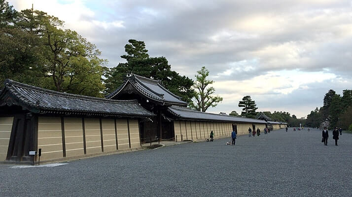 春の京都へ！関空から京都へ移動し京都御所をのんびり散歩