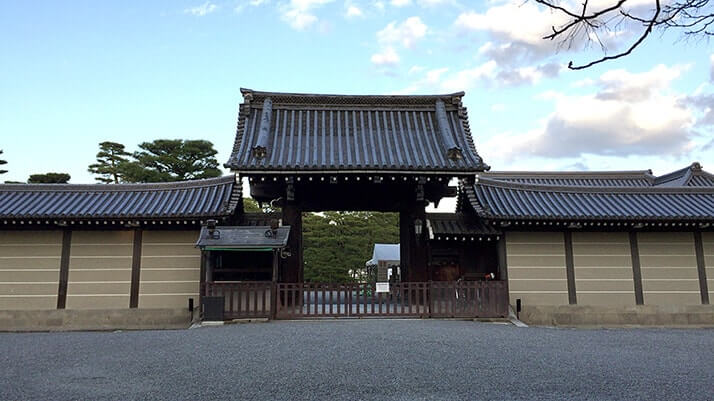 春の京都へ！関空から京都へ移動し京都御所をのんびり散歩