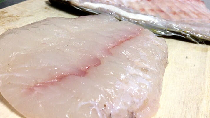 釣ったヒラメの薄造り・潮汁と小サバの天ぷら…〆はヒラメ茶漬け! 釣ったヒラメの薄造り・潮汁と小サバの天ぷら…〆はヒラメ茶漬け!