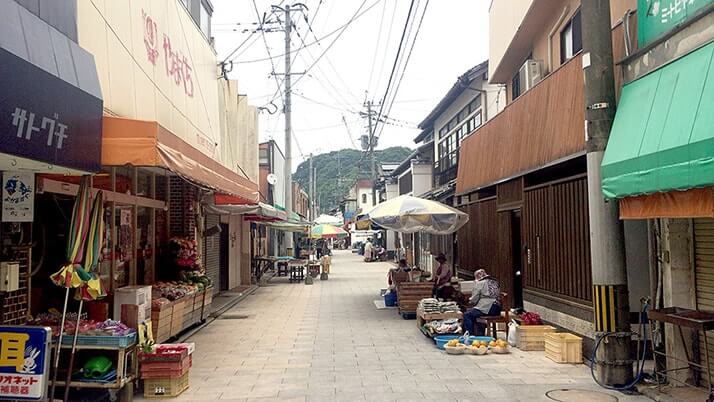 呼子朝市（日本三大朝市）へ！朝市周辺の見所や駐車場情報【佐賀旅行】