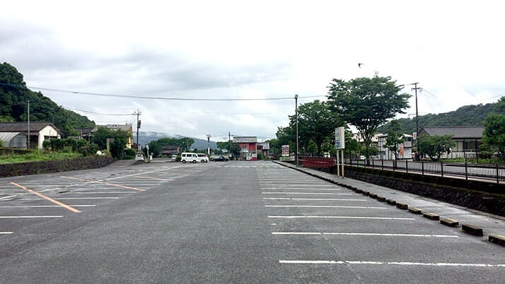 佐賀県鹿島市にある祐徳稲荷神社へ｜無料駐車場や商店街について