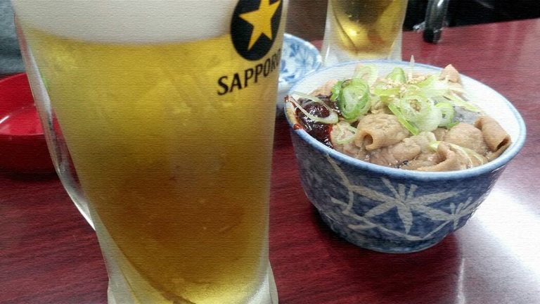 新宿歌舞伎町ハシゴ酒第二弾！大衆酒場呑みから虫食でムカデ揚げ！？