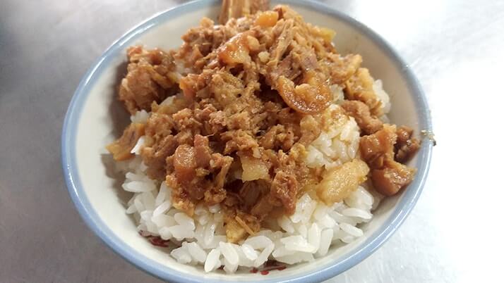 台中第二市場にある人気店「山河魯肉飯」で魯肉飯に肉燥飯！！