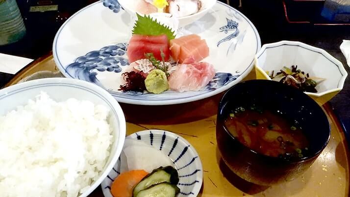 さかな料理 礁 （いくり）｜銚子の地魚を刺身で堪能！旨し！