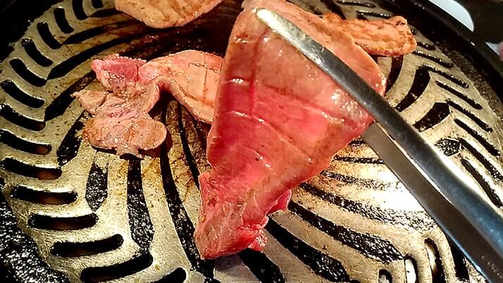 肉好きへ捧ぐ！「焼肉 一心たん助」で肉寿司と仙台牛たんを喰らう（上野本店）