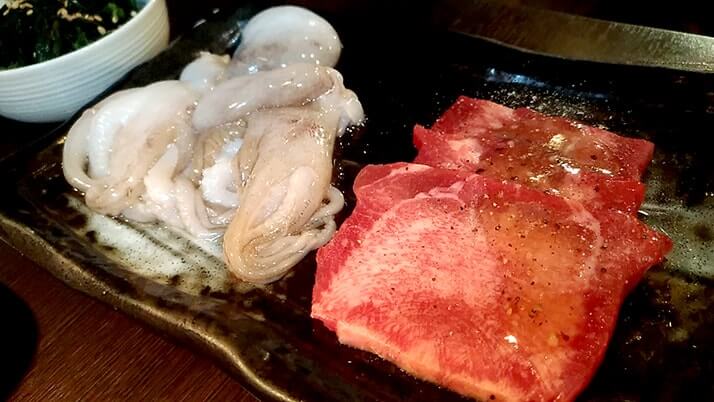 肉好きへ捧ぐ！「焼肉 一心たん助」で肉寿司と仙台牛たんを喰らう（上野本店）