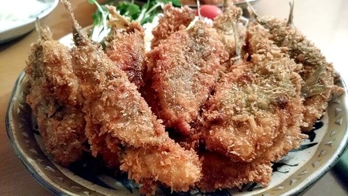 釣りたて小サバ・イワシの絶品フライ!千葉内房堤防で釣った魚を食す 釣りたて小サバ・イワシの絶品フライ!千葉内房堤防で釣った魚を食す