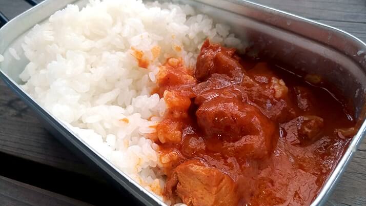 トランギア「メスティン」固形燃料1つで炊飯+缶詰の簡単ランチ! トランギア「メスティン」固形燃料1つで炊飯+缶詰の簡単ランチ!