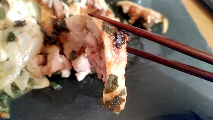 鶏もも肉のハーブ漬けソテー!セージ・ミント・ローズマリーの香りがGOOD 鶏もも肉のハーブ漬けソテー!セージ・ミント・ローズマリーの香りがGOOD