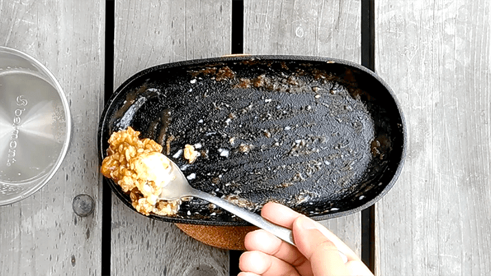 スキレットで簡単焼きカレードリア!レトルトカレーでOK スキレットで簡単焼きカレードリア!レトルトカレーでOK
