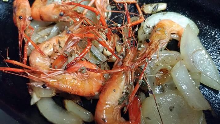 釣ったテナガエビでアヒージョとハーブソテー!【釣りメシ】 釣ったテナガエビでアヒージョとハーブソテー!【釣りメシ】