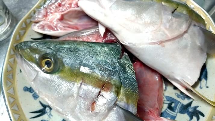 和歌山・湯浅の樽仕込み醤油｜万能醤油でイナダの煮付け・刺身・やっこ