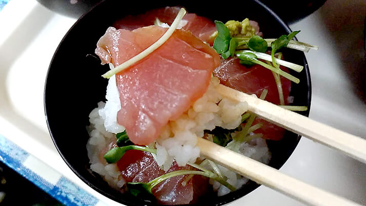 高良食堂のミニ丼そばセット｜3種丼＋沖縄そばで満腹！【沖縄県那覇市若狭】