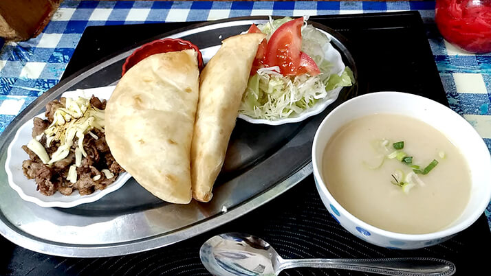 高良食堂のミニ丼そばセット｜3種丼＋沖縄そばで満腹！【沖縄県那覇市若狭】