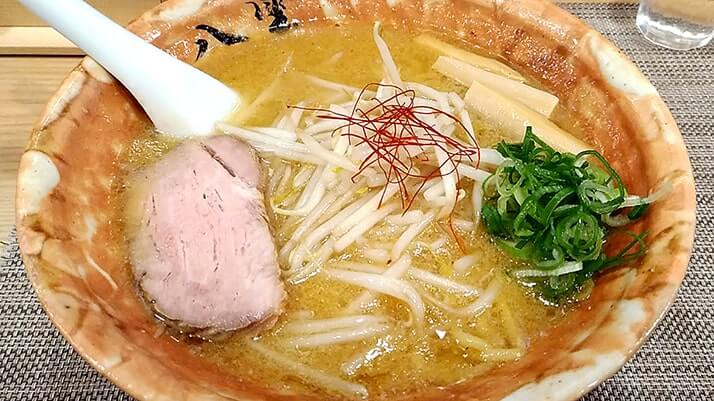 麺匠八雲本店で味噌・醤油ラーメンこだわりの一杯【堀切菖蒲園】