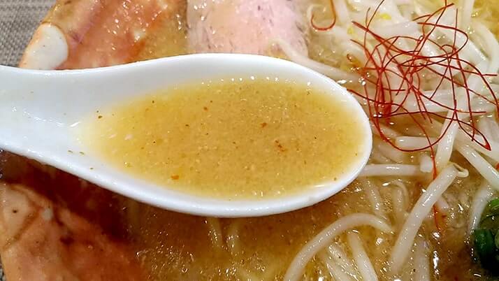 麺匠八雲本店で味噌・醤油ラーメンこだわりの一杯【堀切菖蒲園】