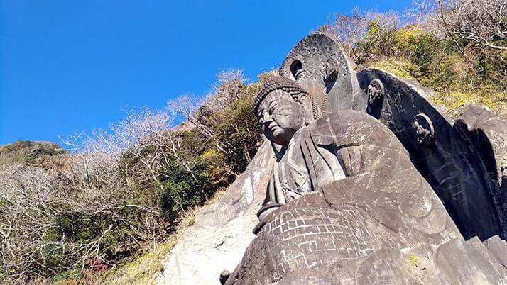 鋸山日本寺大仏が約31mと巨大！日本最大座像大仏は千葉にあり