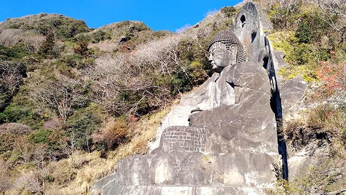 鋸山日本寺大仏が約31mと巨大！日本最大座像大仏は千葉にあり