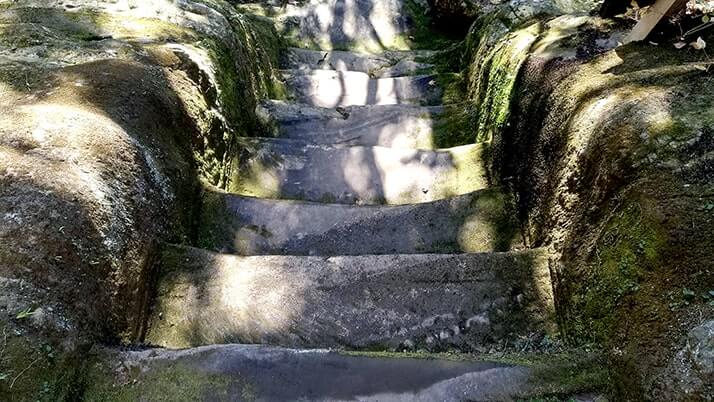 東海千五百羅漢｜1553体の石仏が並ぶ圧巻の光景！【鋸山日本寺】