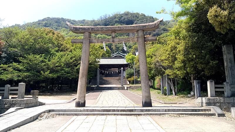 沼名前神社｜山麓に位置し鞆の浦の町を見渡せる古き神社【広島福山旅】