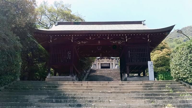 沼名前神社｜山麓に位置し鞆の浦の町を見渡せる古き神社【広島福山旅】