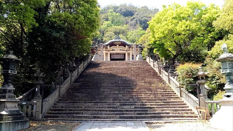 沼名前神社｜山麓に位置し鞆の浦の町を見渡せる古き神社【広島福山旅】