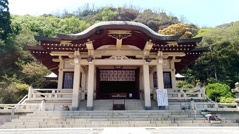 沼名前神社｜山麓に位置し鞆の浦の町を見渡せる古き神社【広島福山旅】