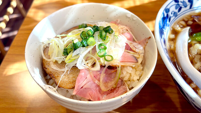 ラーメン「とも笑」｜和風だし醤油ラーメンとチャーシュー丼【茨城県鉾田市】