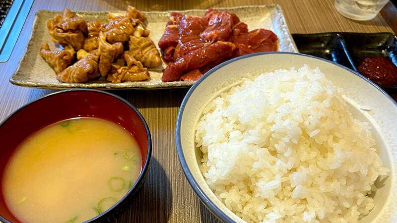 ホルモン焼まる屋｜鉾田名物「豚のハラミ」でランチ！